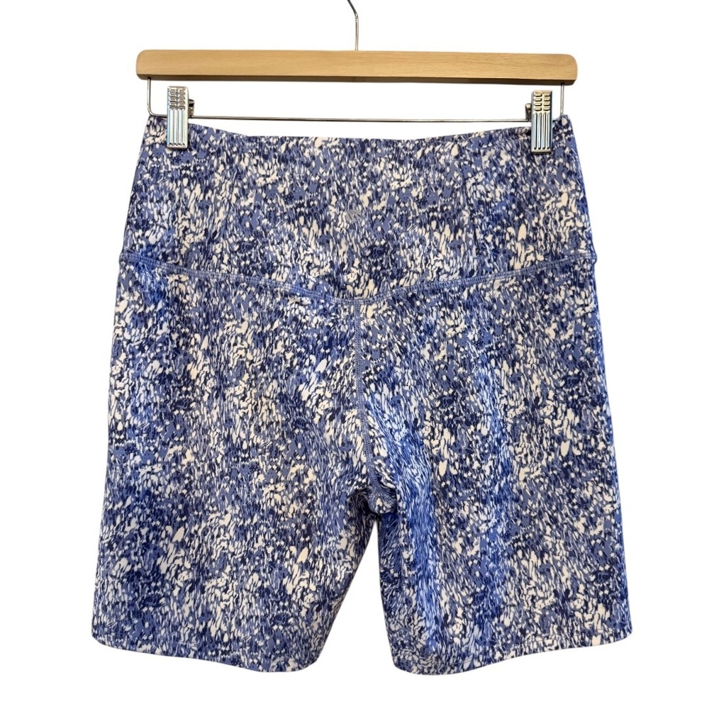 Marika NWT Blue and White L Contender Bike Shorts with 7 inch Inseam Activewear